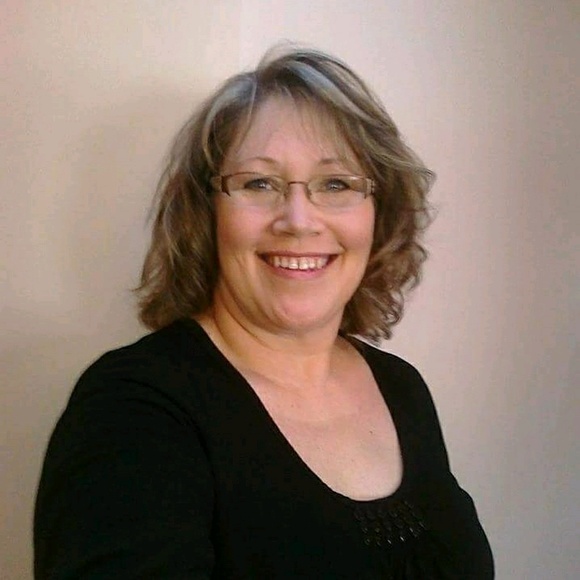 Meet your Posher, Gloria - Picture 1 of 1